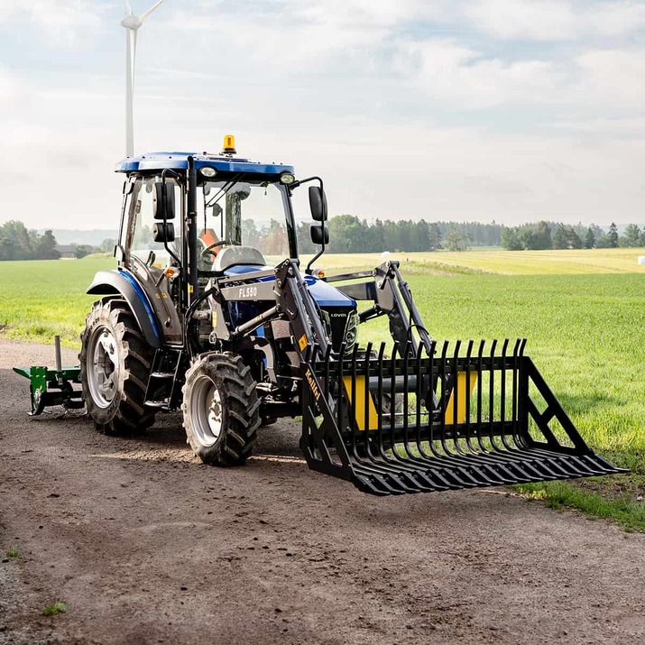 Frontlæsser til traktor T504H, inkl. betjeningsventiler